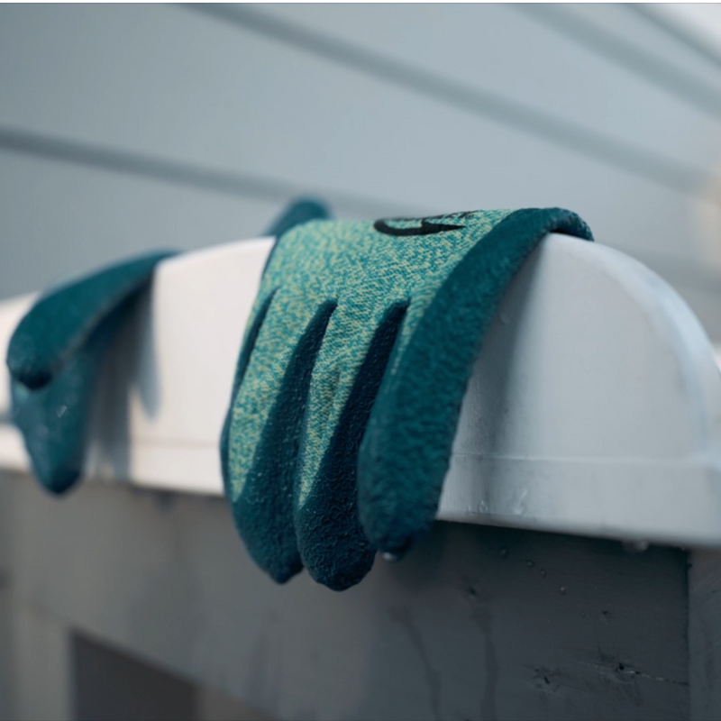 Gripper Cut-Resistant Fish Filleting Glove