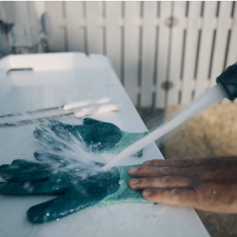 Gripper Cut-Resistant Fish Filleting Glove